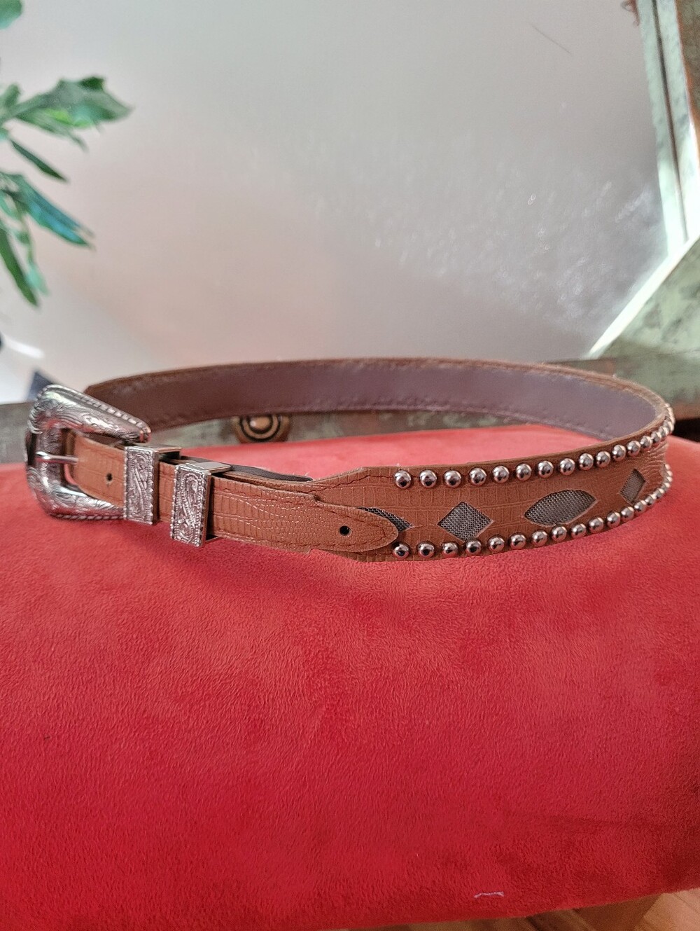 Vintage Brown Leather Studded Western Waist Belt with Silver Buckle - 26.5-28.5"